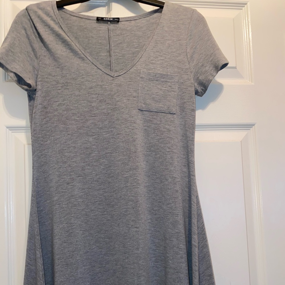 T-shirt dress grey